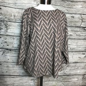 adrienne vittadini 3/4 sleeve hacci top Size 1X.Pit to pit approx:  22.5 inche